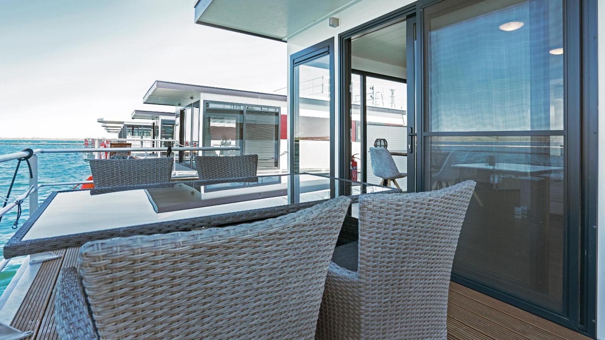 Geiseltalsee Hausboot - Floating House - Hausboot Junior Braunsbedra Luaran gambar